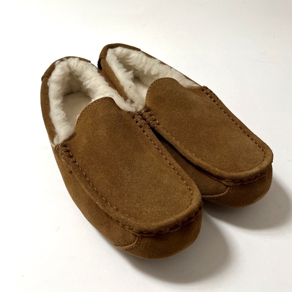 NEW Koolaburra by UGG Tipton Suede Slip On Moccasin Men’s Size 10M Chestnut main image 3